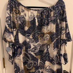 Espresso blouse size XL navy, blue and tan with 3D pattern